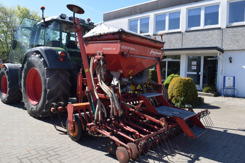 Brandt-Traktoren.de Kverneland Accord Pneumatic DA