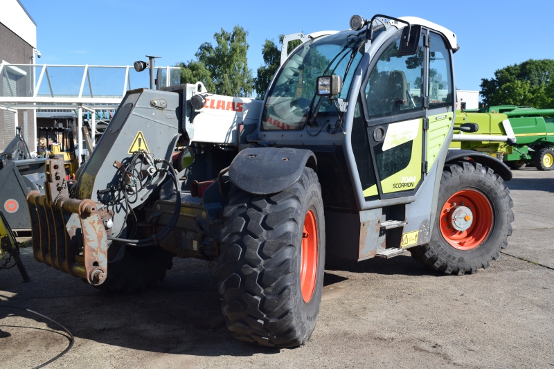 Brandt-Traktoren.de Claas 7044 Scorpion VariPower
