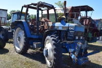 Brandt-Traktoren.de Zur Teileverwertung New Holland 8340