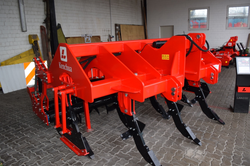 Brandt-Traktoren.de Tiefenlockerer Lancer Kenchua KX 300