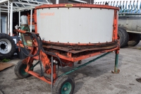 Brandt-Traktoren.de Ballenauflöser Kverneland KD 807